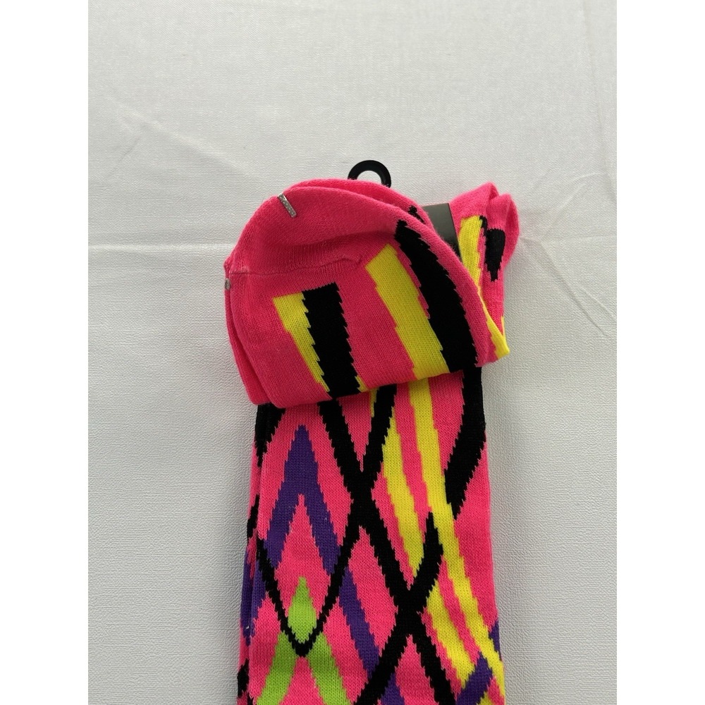 Neon Daze Neon Pink Crew Socks Geometric Abstract 80s Retro Size 9-11 NWT - Picture 6 of 7